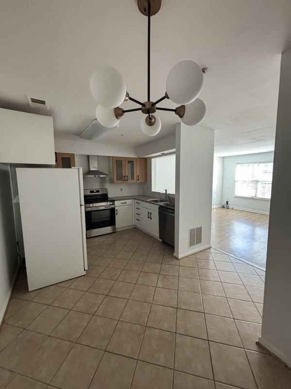 19050 Highstream Dr - Photo 4 of 13