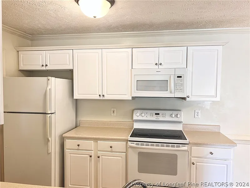 1841 Balmoral Drive #101 - Photo 7 of 20