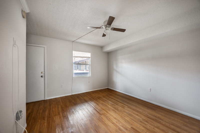 914 Sw 8th Ave #11 - Photo 5 of 20