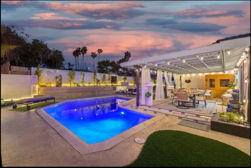 6099 Scripps St - Photo 2 of 18