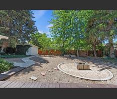 featured image of 425 W Pine Ave