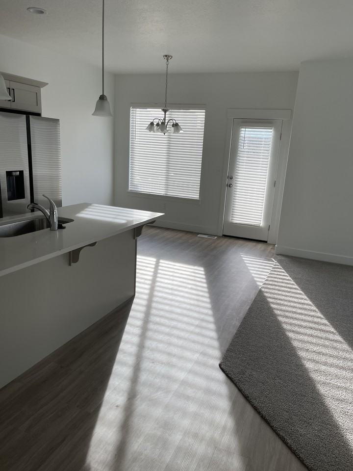 1099 N Ledger Dr #1 - Photo 5 of 28