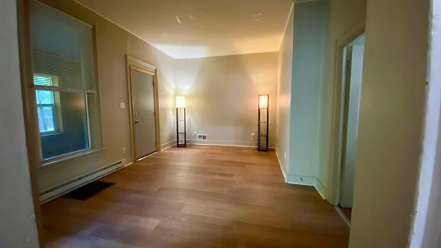 724 Jackson St #2 - Photo 3 of 12