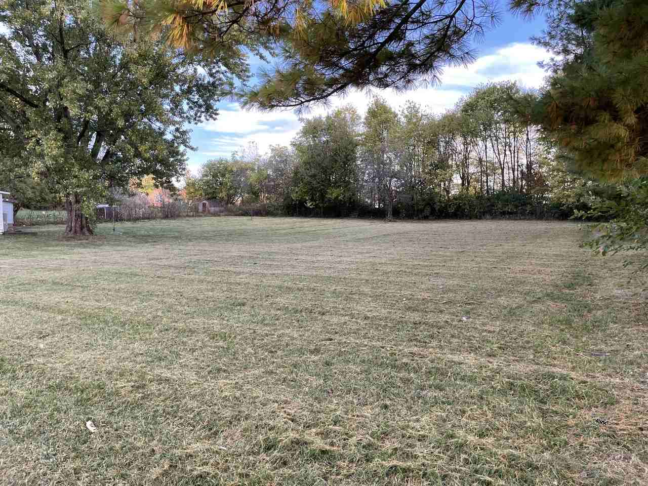 118 W Wine St #NA - Photo 2 of 10