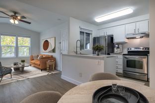 Archstone Redmond Lakeview - Photo 1 of 1