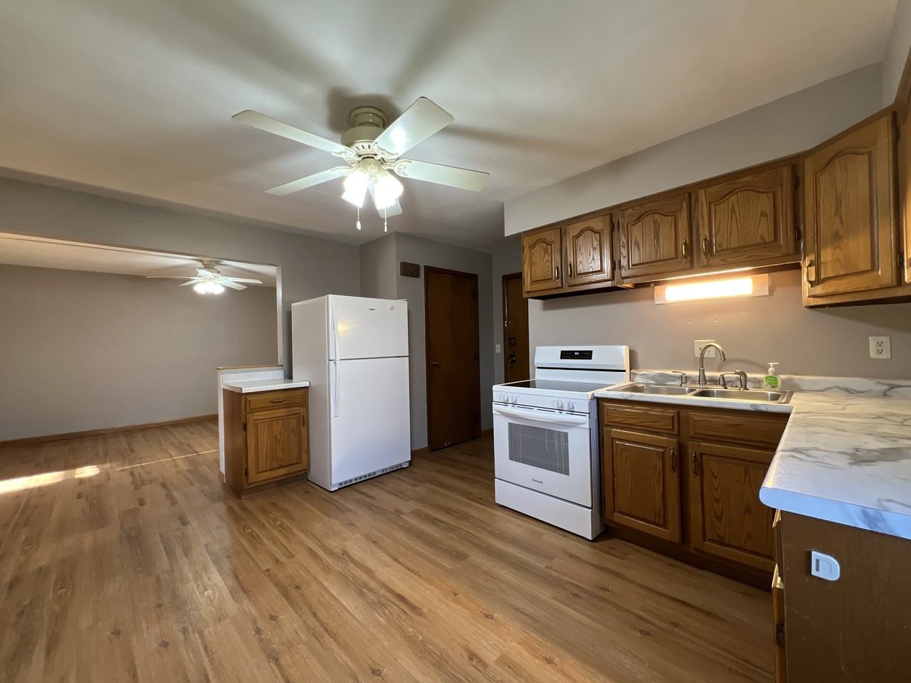 1722 Hamblin Court - Photo 6 of 13