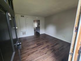 Hershey Mellow - Photo 1 of 1