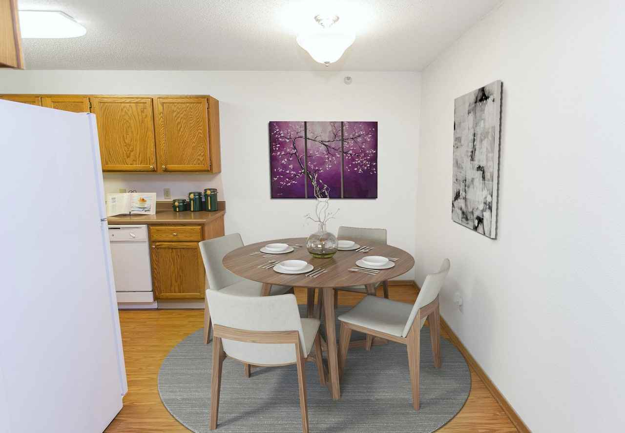 Bedford Apartments - Photo 3 of 16