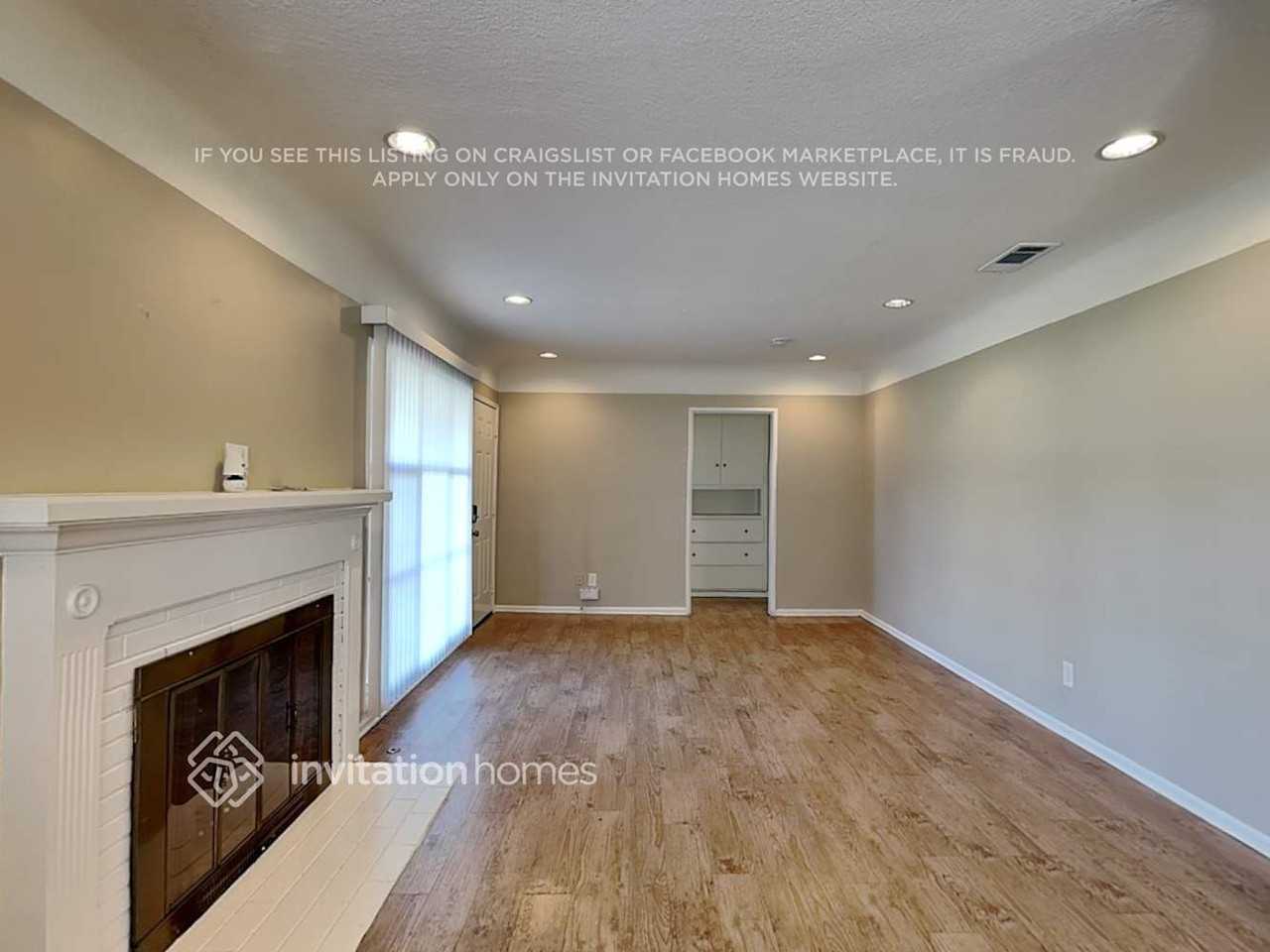 1235 Oakhurst Dr - Photo 5 of 18