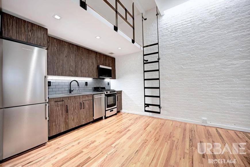 123 Bank Street - Photo 3 of 10