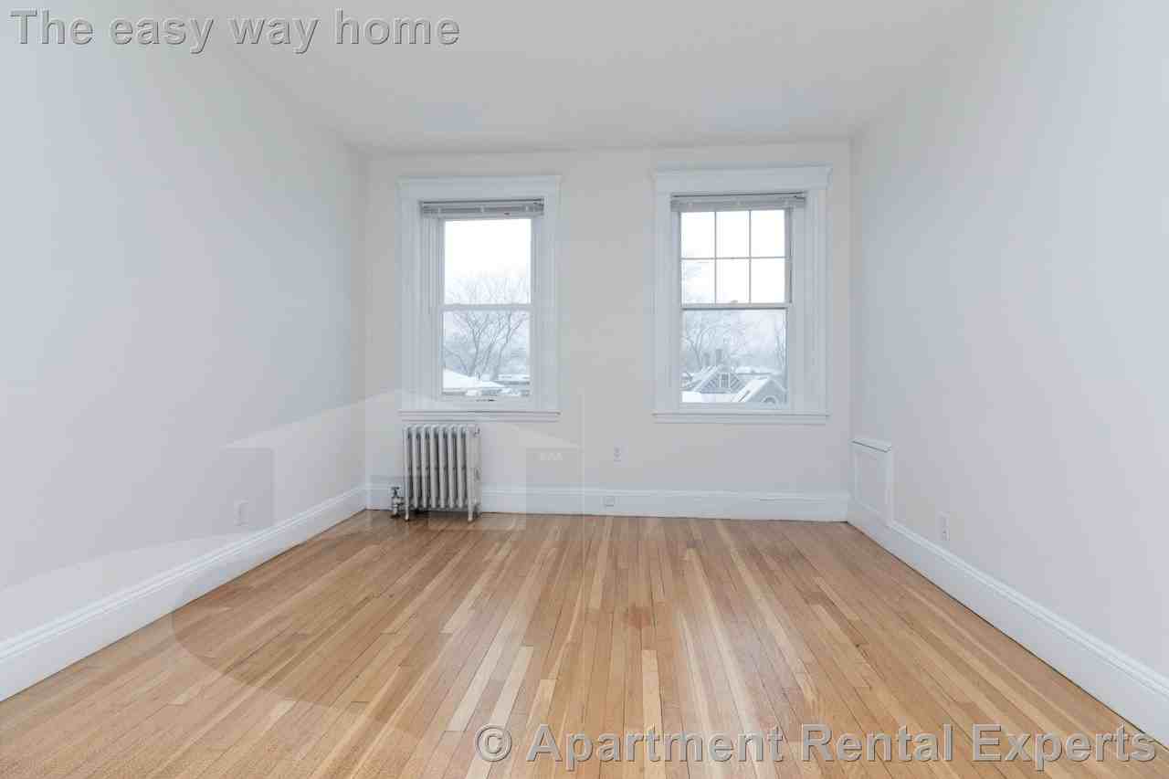 30 Langdon St #15 - Photo 2 of 14