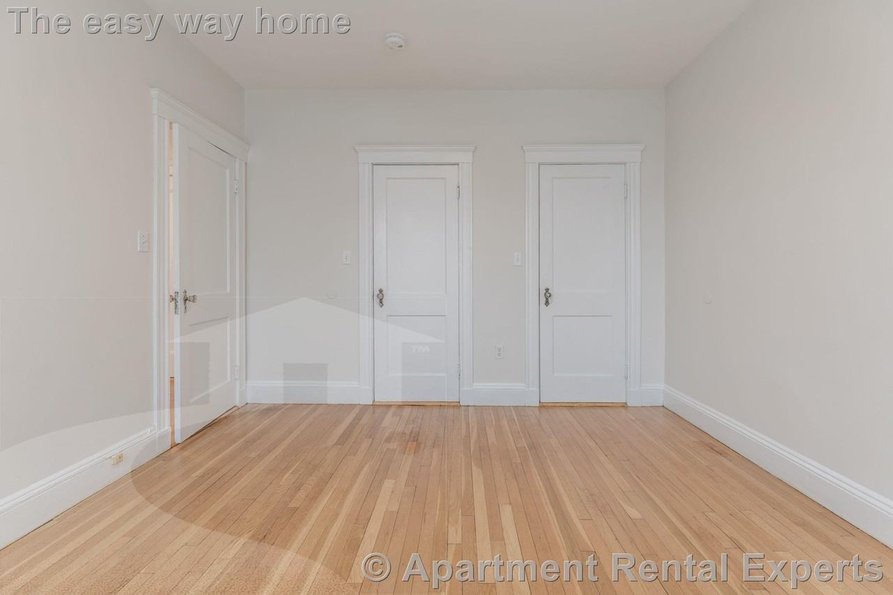 30 Langdon St #15 - Photo 3 of 14