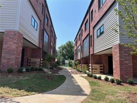 929 Se 10th St - Photo 1 of 1