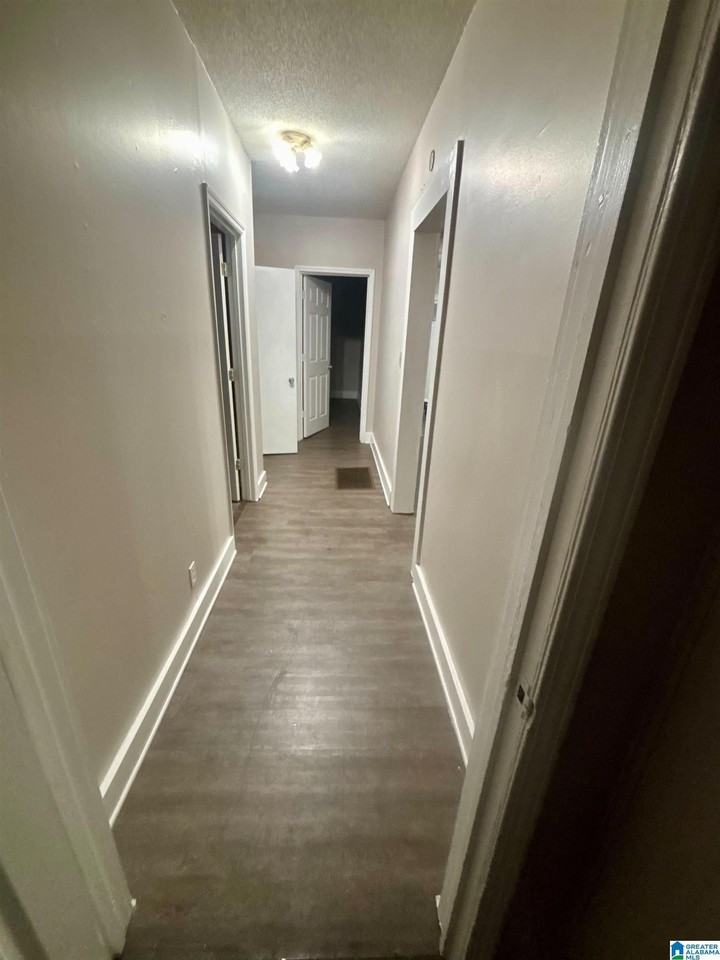 511 12th St - Photo 7 of 18