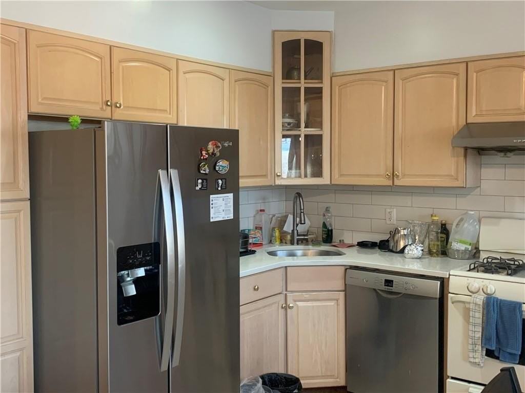 86 Avenue S - Photo 2 of 9