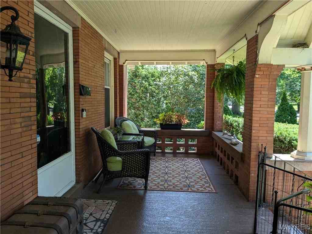 656 Lafayette Ave - Photo 3 of 22