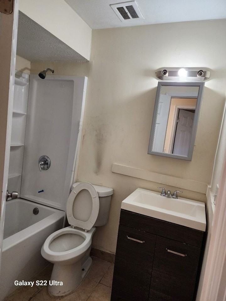 5118 11th Ave - Photo 2 of 12