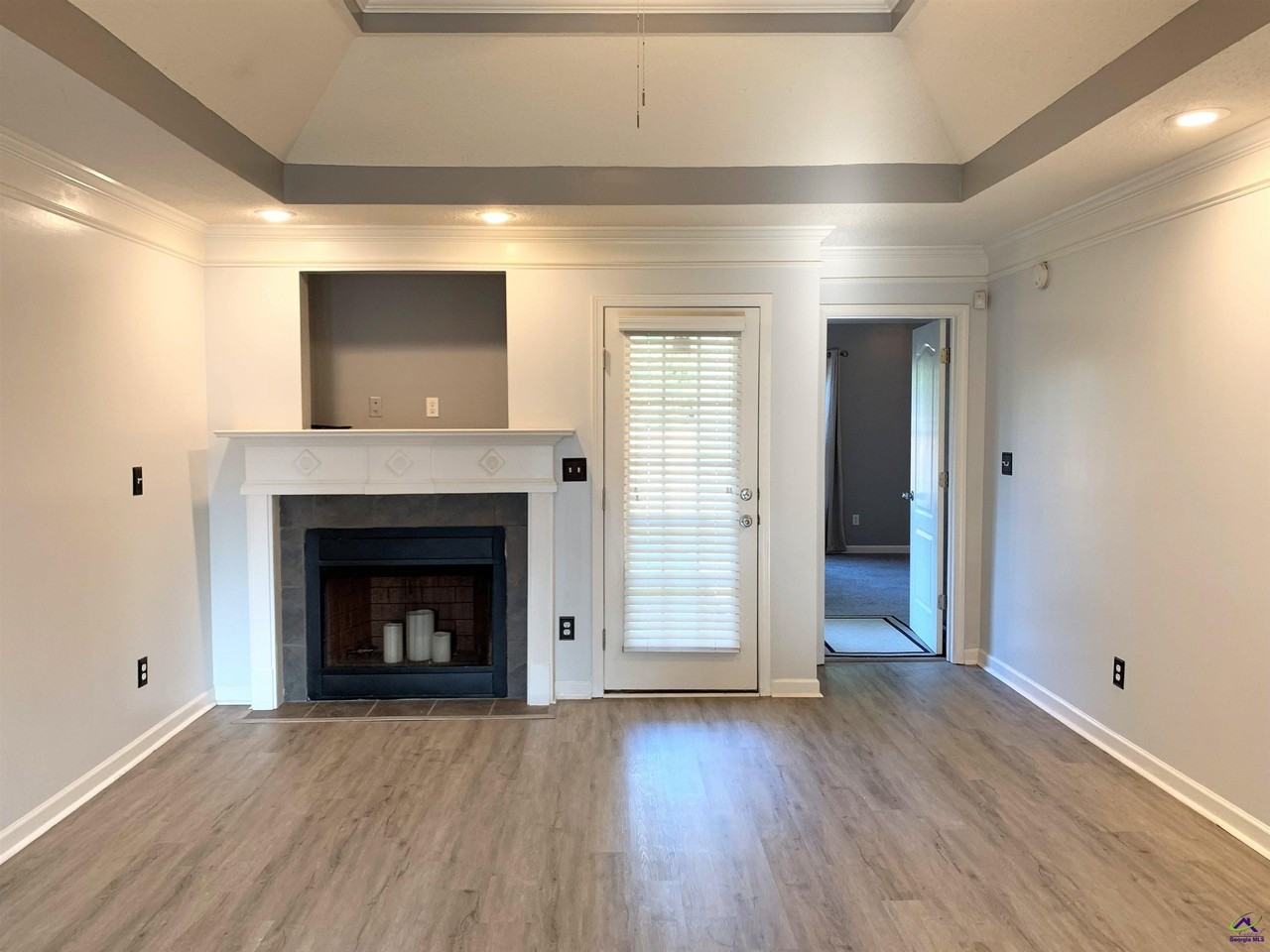 110 Amber Dr - Photo 2 of 24