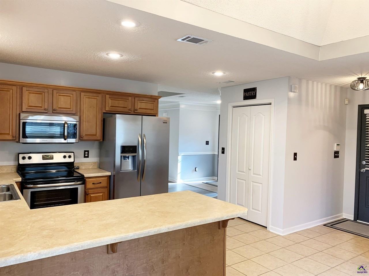 110 Amber Dr - Photo 7 of 24