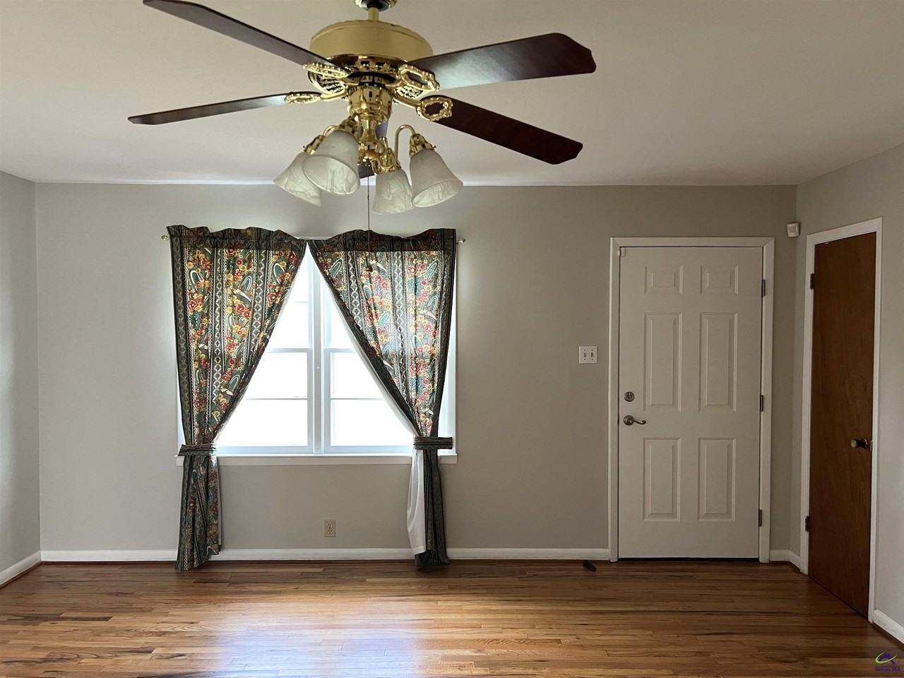 482 Lake Joy Rd - Photo 4 of 25