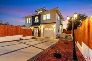 featured image of 10347 Hillhaven Ave