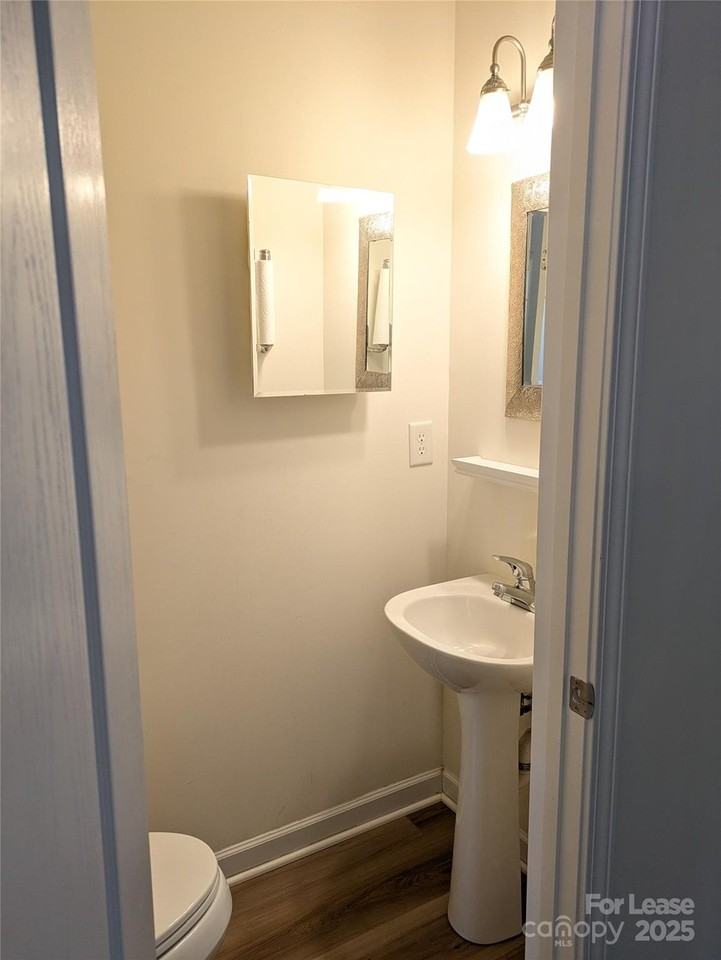 103 Chawton Lane - Photo 7 of 31