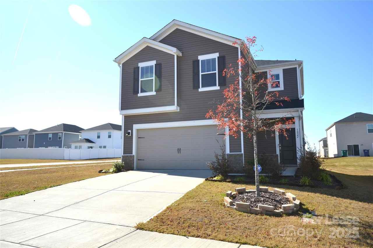 1022 Jeffery Dean Court - Photo 2 of 39