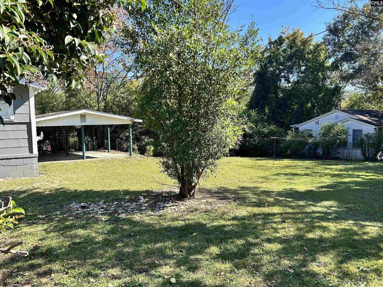 804 Columbia College Drive - Photo 4 of 43