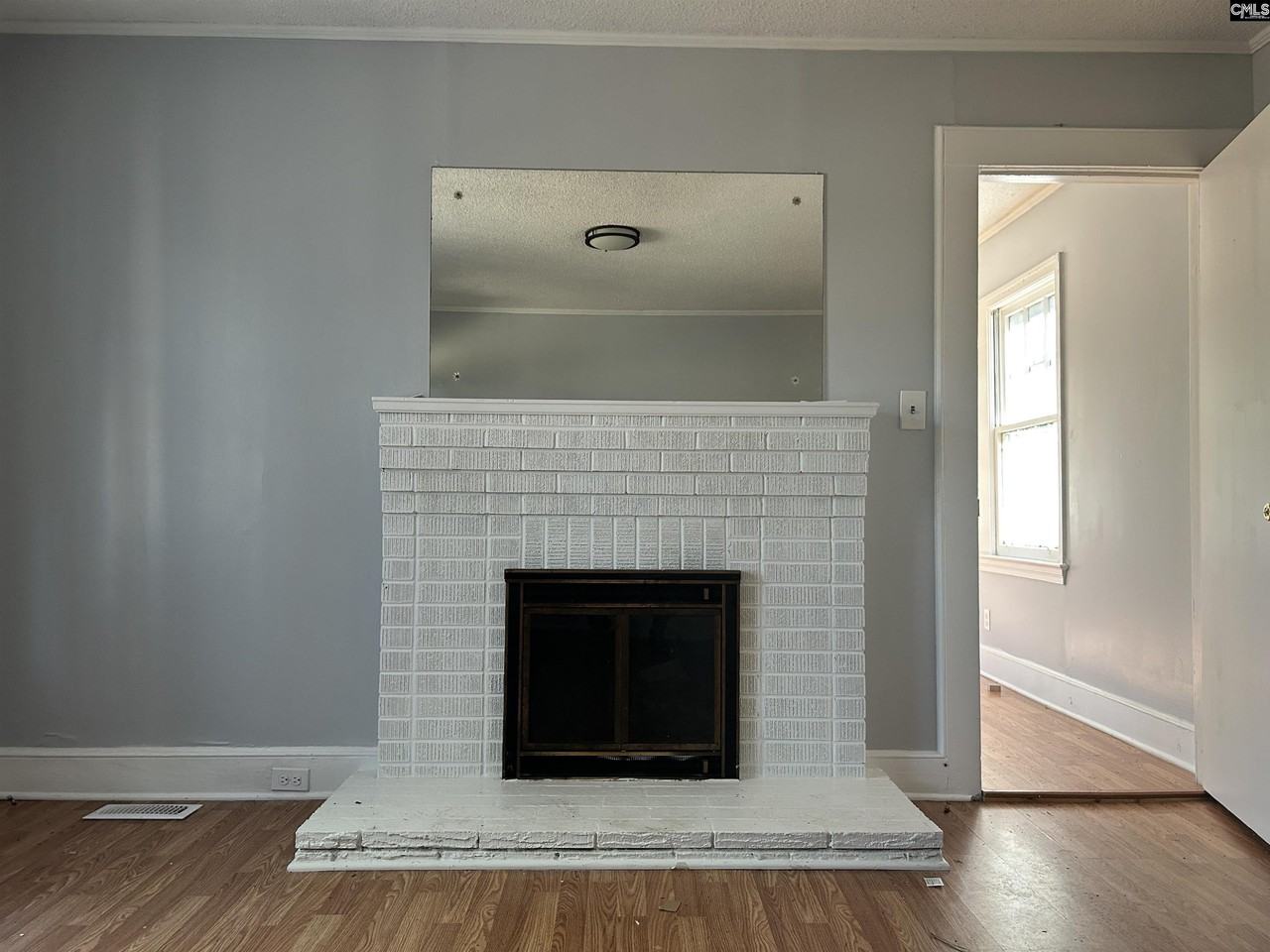 804 Columbia College Drive - Photo 7 of 43