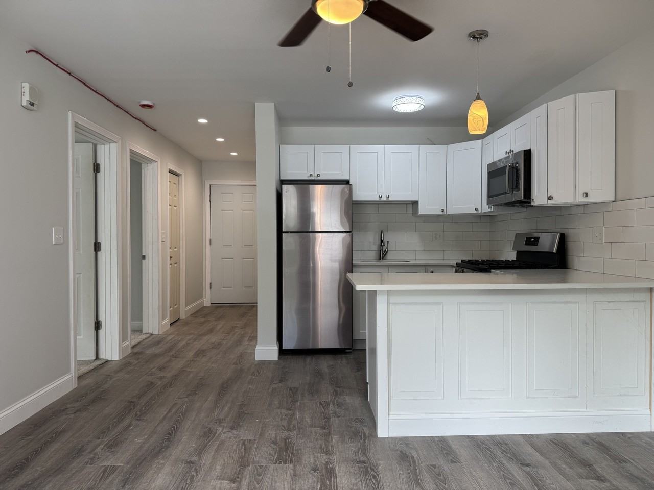 1085 Whalley Ave #5 - Photo 3 of 12