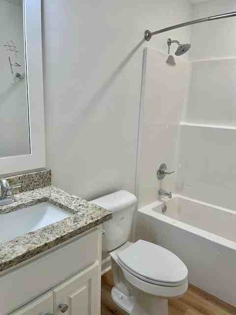 10538 S Park Ave - Photo 3 of 7