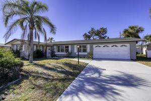 featured image of 3041 N Oleander Ave