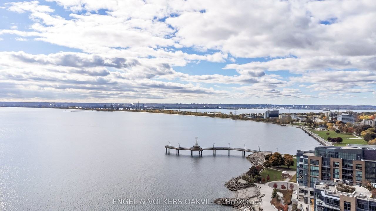 370 Martha Street - Photo 2 of 26