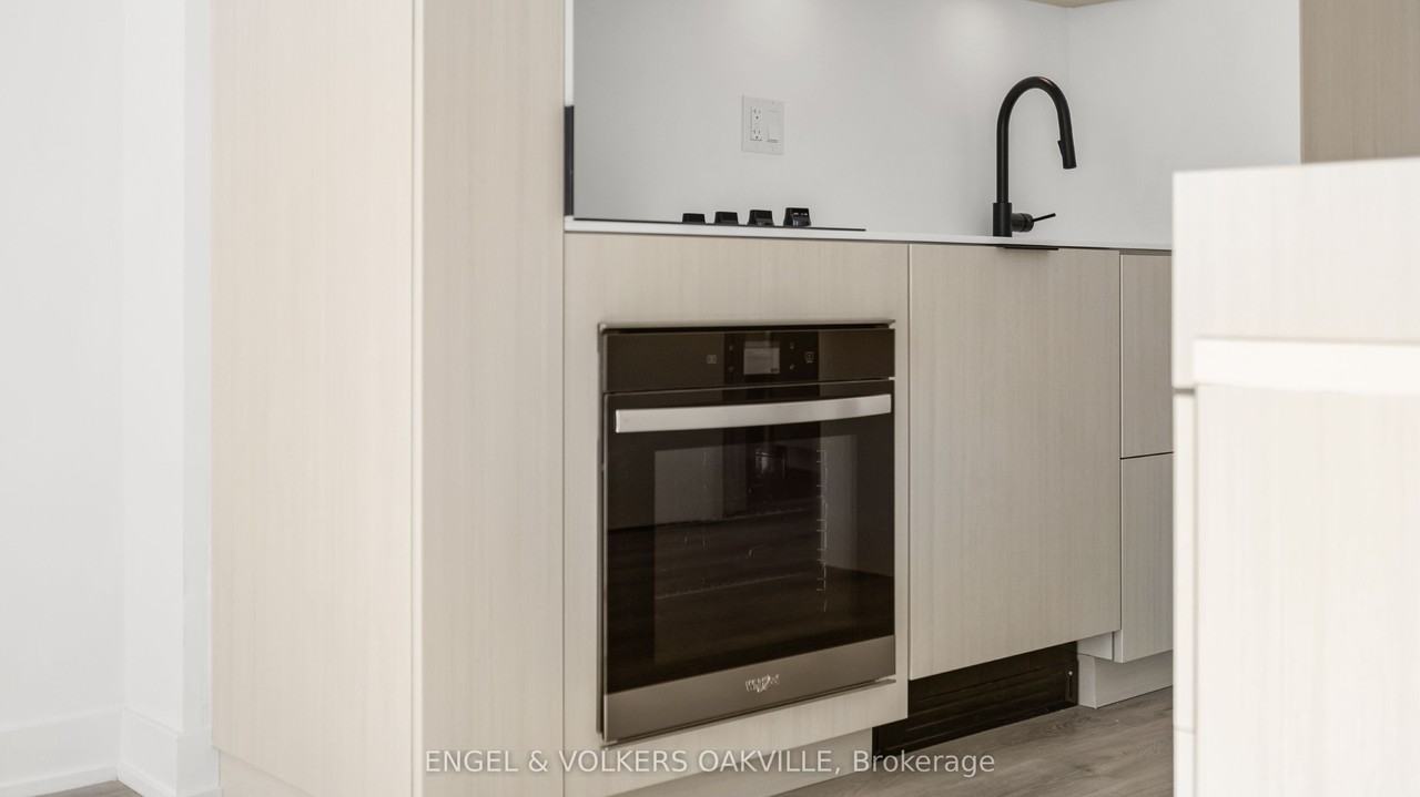 370 Martha Street - Photo 7 of 26