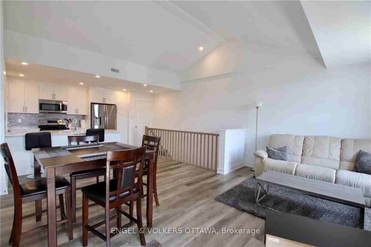 380 Rolling Meadow Cres - Photo 6 of 14