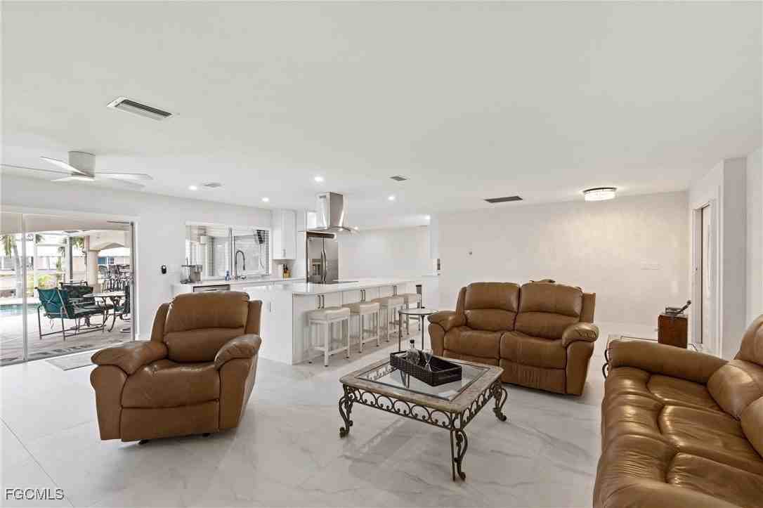 134 Southwest 57th Terrace - Photo 4 of 35