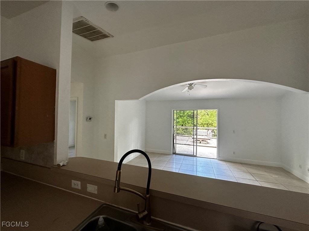 301 E 12th St - Photo 7 of 20