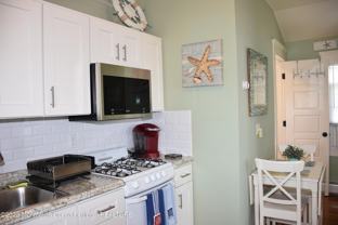 58 5th St #F - Photo 1 of 1