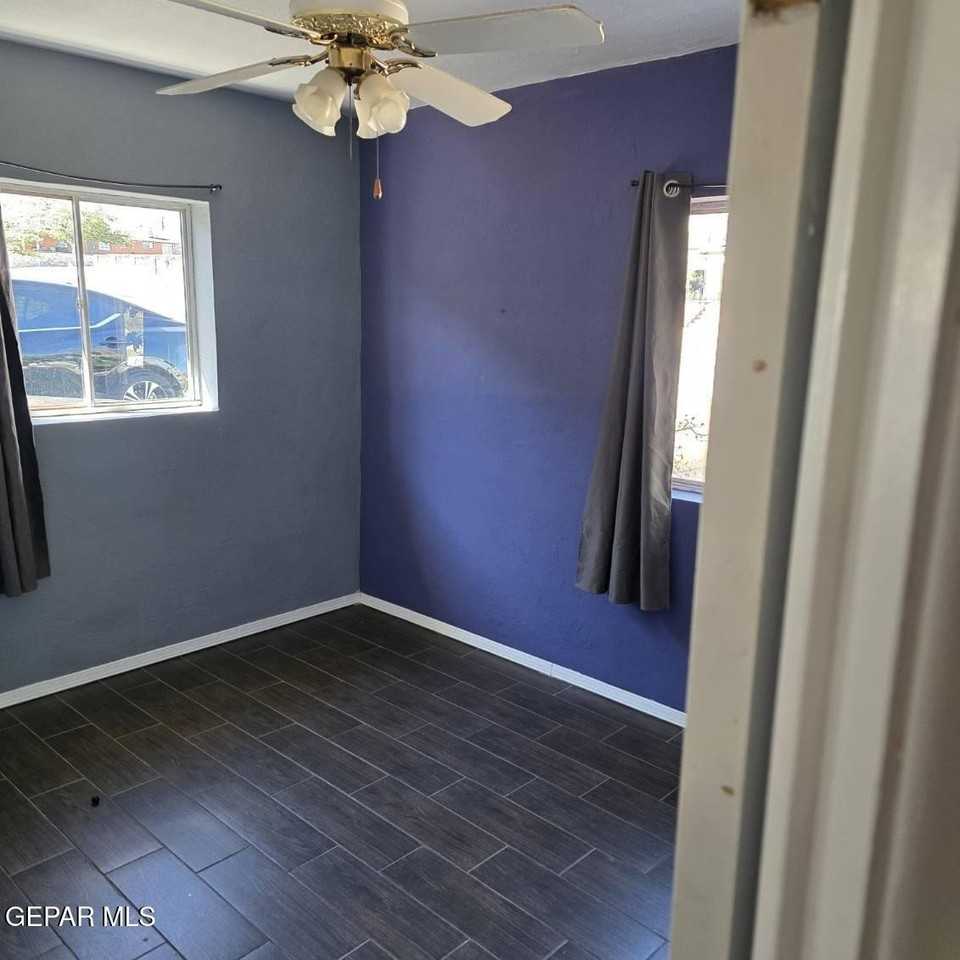 2720 Morehead Ave - Photo 5 of 10