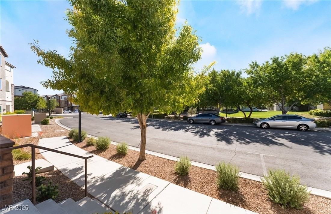 8472 Garside Dr - Photo 5 of 27