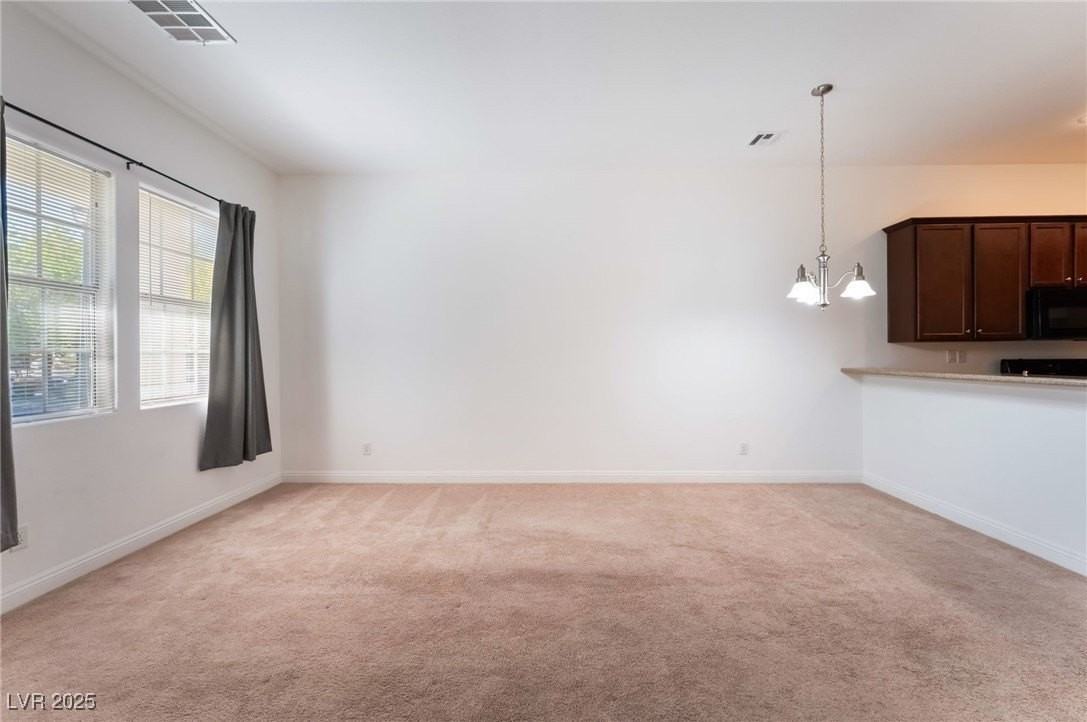 8472 Garside Dr - Photo 7 of 27