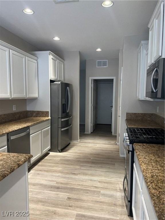 6092 Fox Creek Ave - Photo 5 of 13