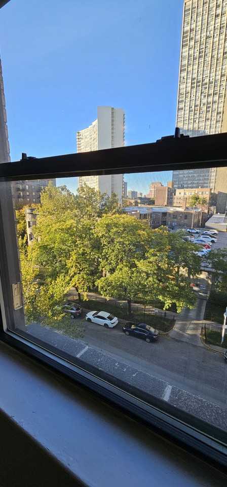 661 North Sheridan Road #601 - Photo 6 of 8