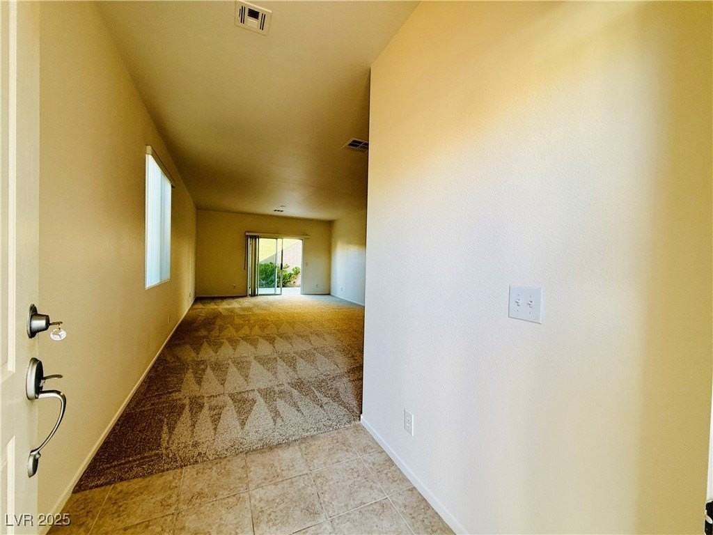 9342 Winebrook Ave - Photo 4 of 32