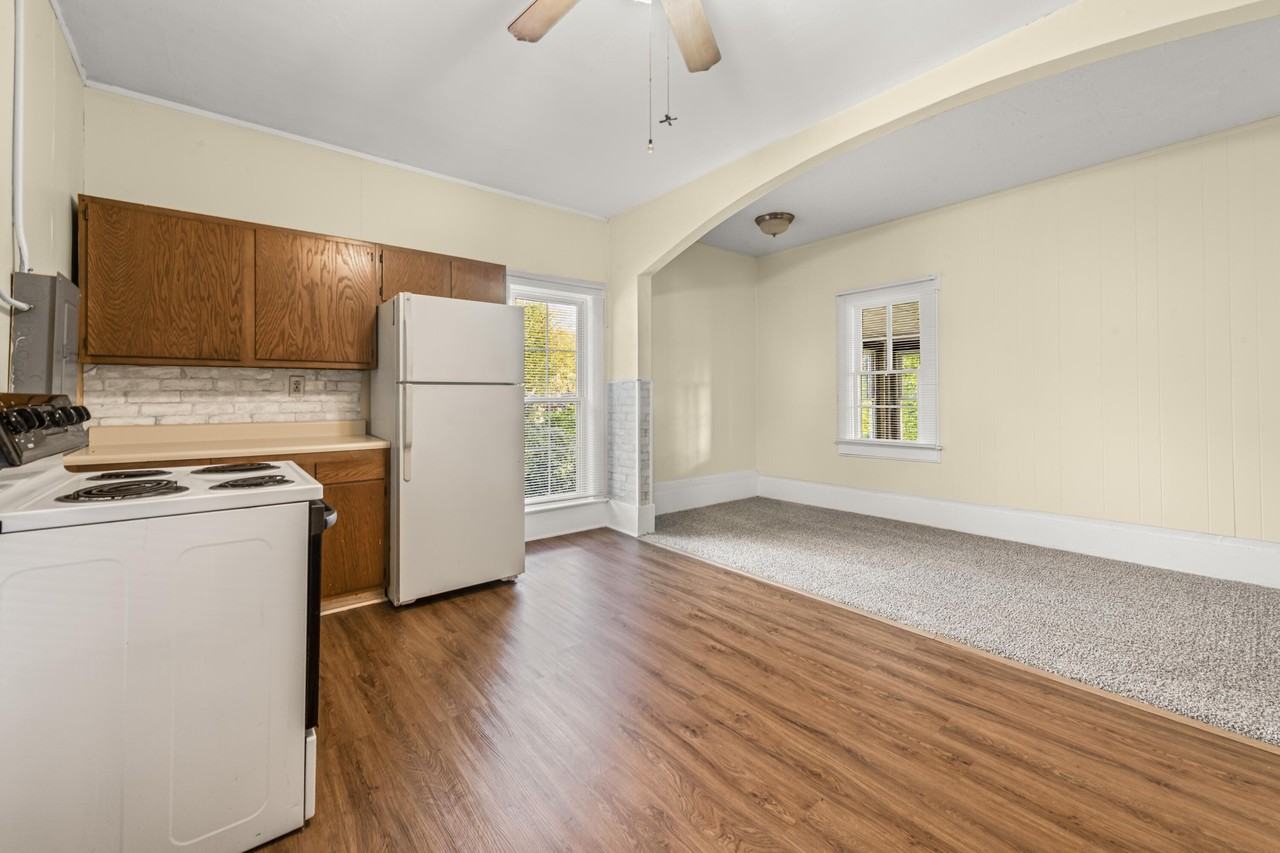 1017 N Holbrook St Apt 2 #2 - Photo 5 of 18