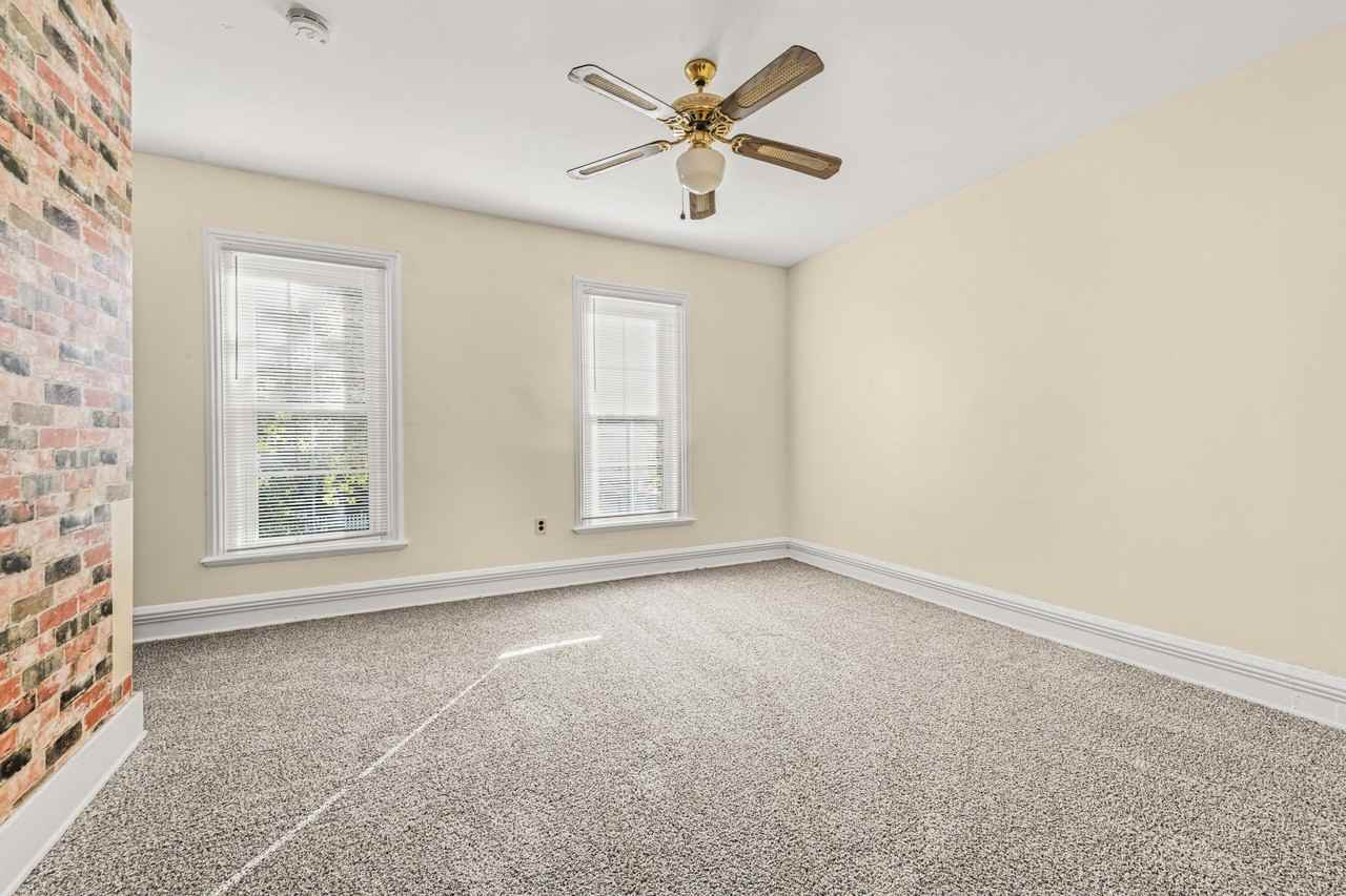 1017 N Holbrook St Apt 2 #2 - Photo 6 of 18