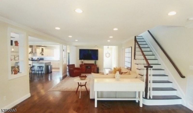 39 Gray Street - Photo 3 of 25