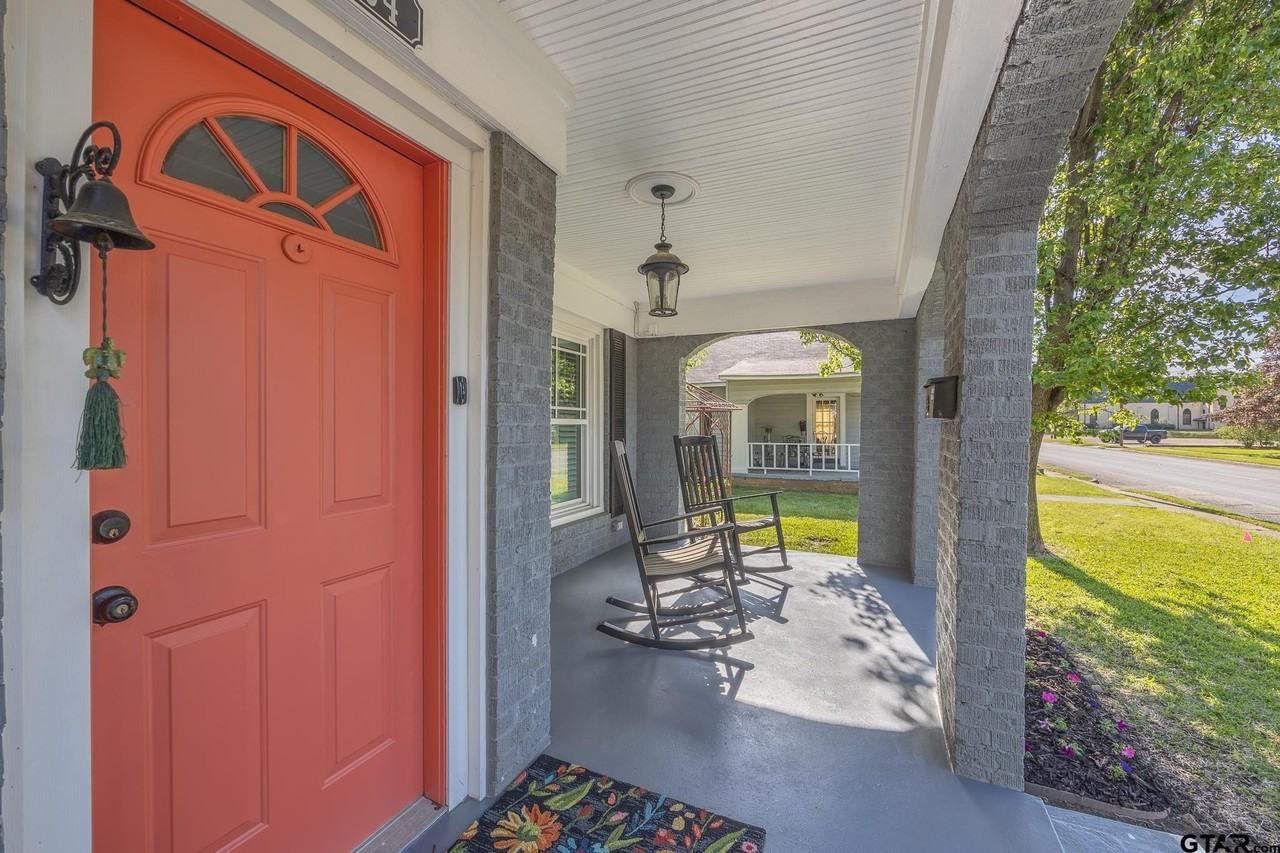 504 W 5th St - Photo 5 of 29