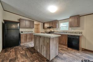 featured image of 17246 Aspenwood