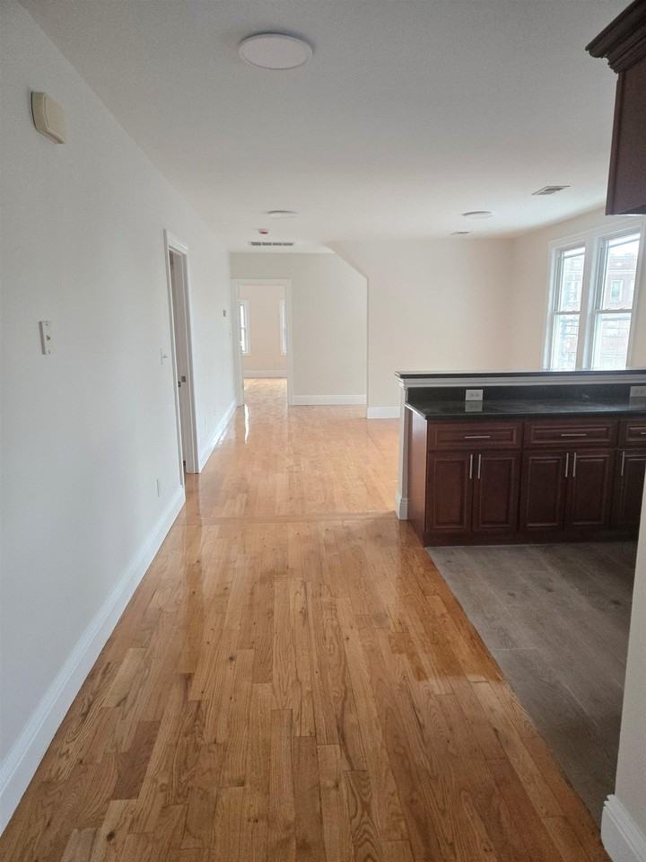 817 Avenue C #3 - Photo 3 of 11